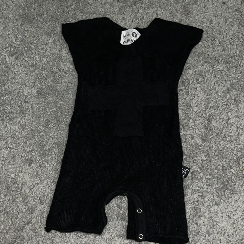 Nununu 6-12 month romper